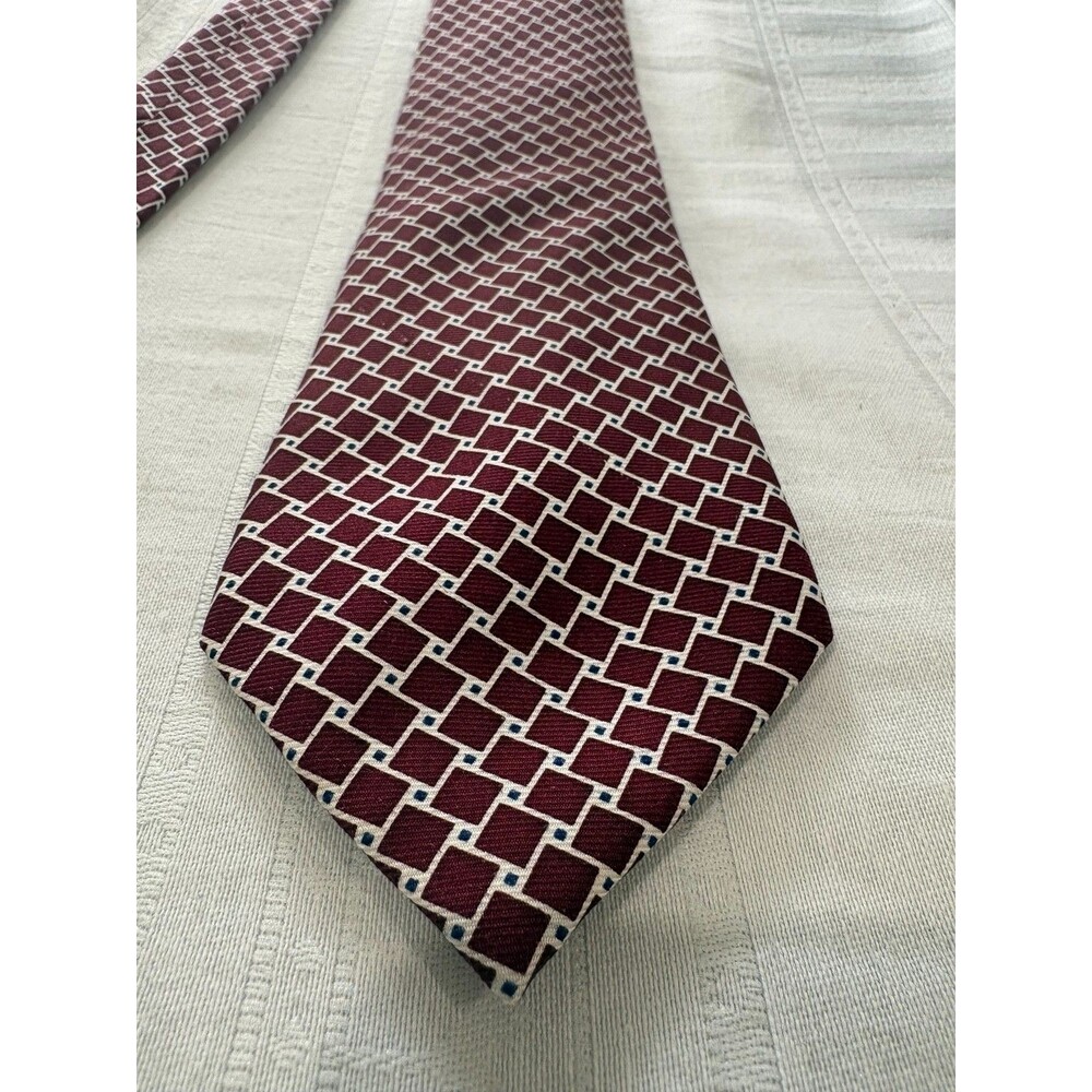 Jos A Bank 100% Silk Tie Burgundy Red Geometric Mens Necktie 3.5"